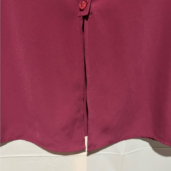 Sag Harbor Women's Fuschia front Button-Up Blouse Size Small 100% Polyester - Picture 7 of 13